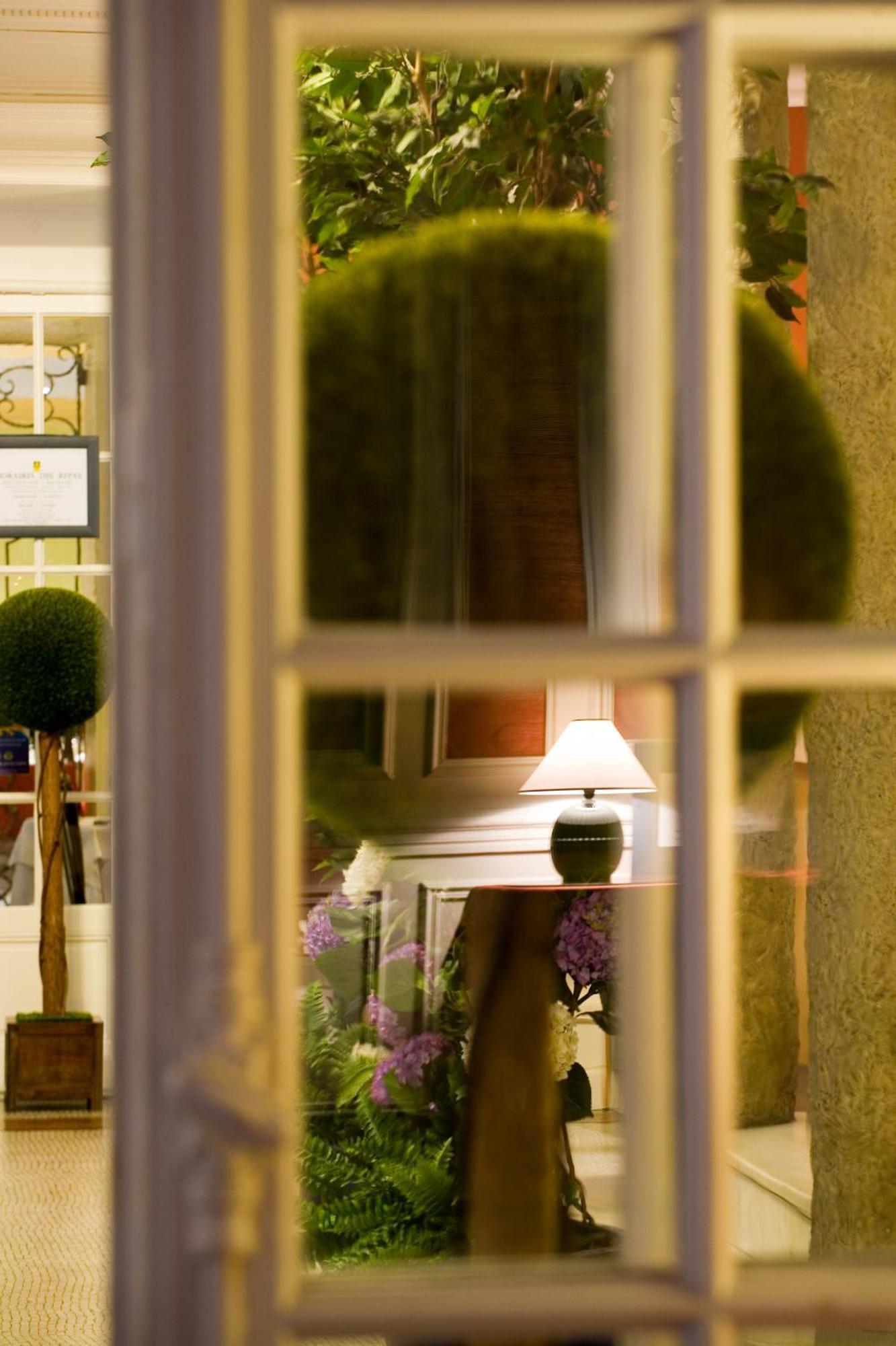 Logis Le Midland Hotel Vichy Exterior photo