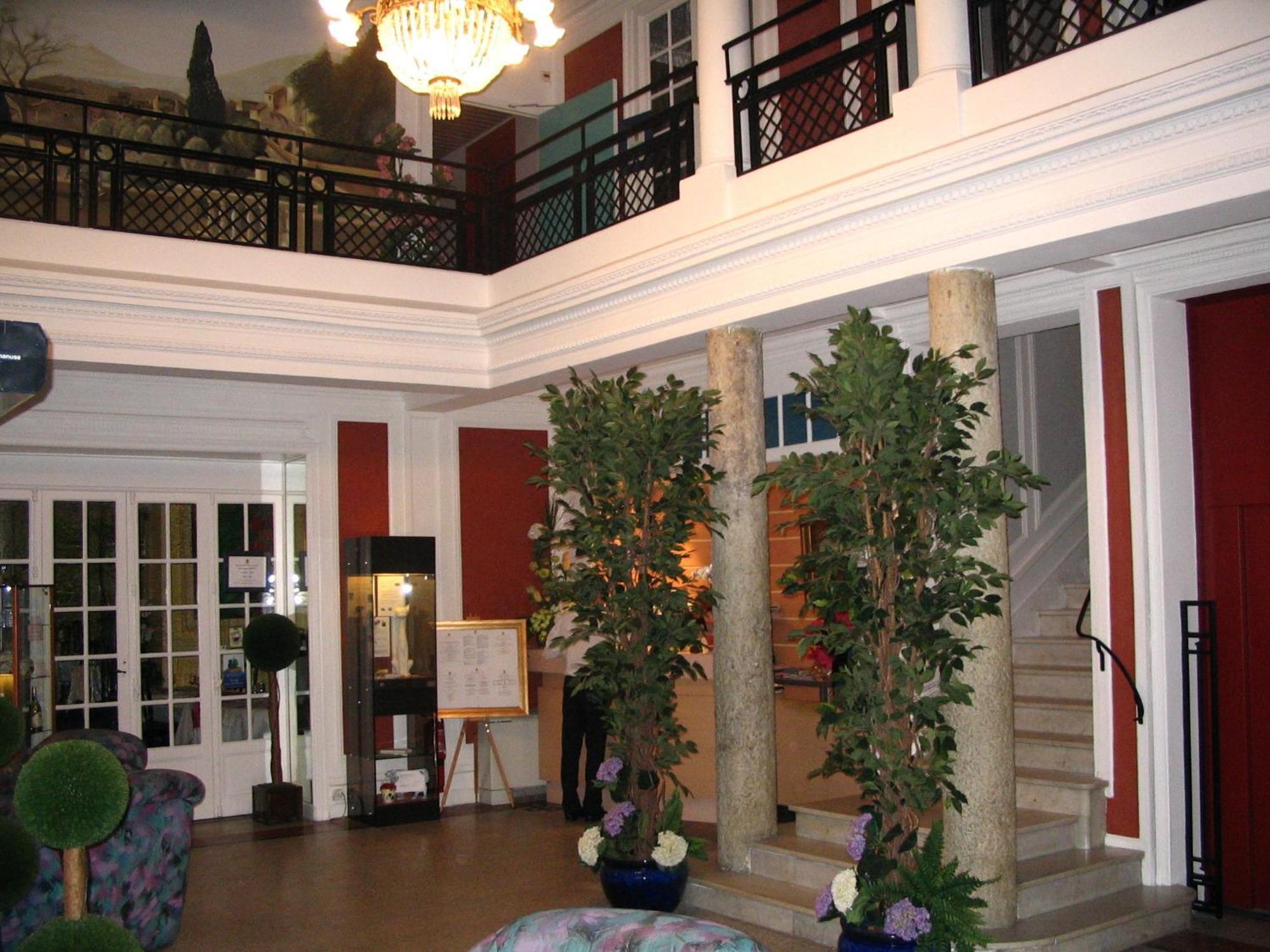 Logis Le Midland Hotel Vichy Exterior photo